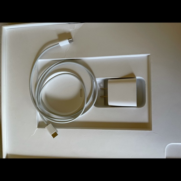 iPad Pro 12.9 Fourth generation 250g - Picture 4 of 7